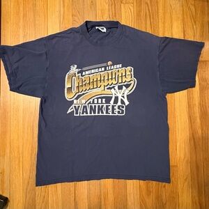 Vintage 1998 New York Yankees Graphic Tee